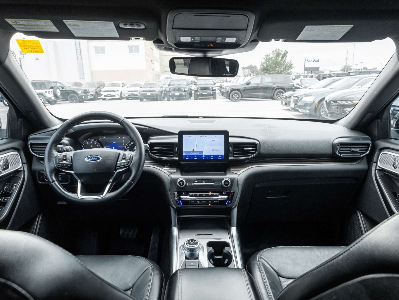 2020 Ford Explorer FRESH LOCAL TRADE 4WD 3RD ROW SEATING!