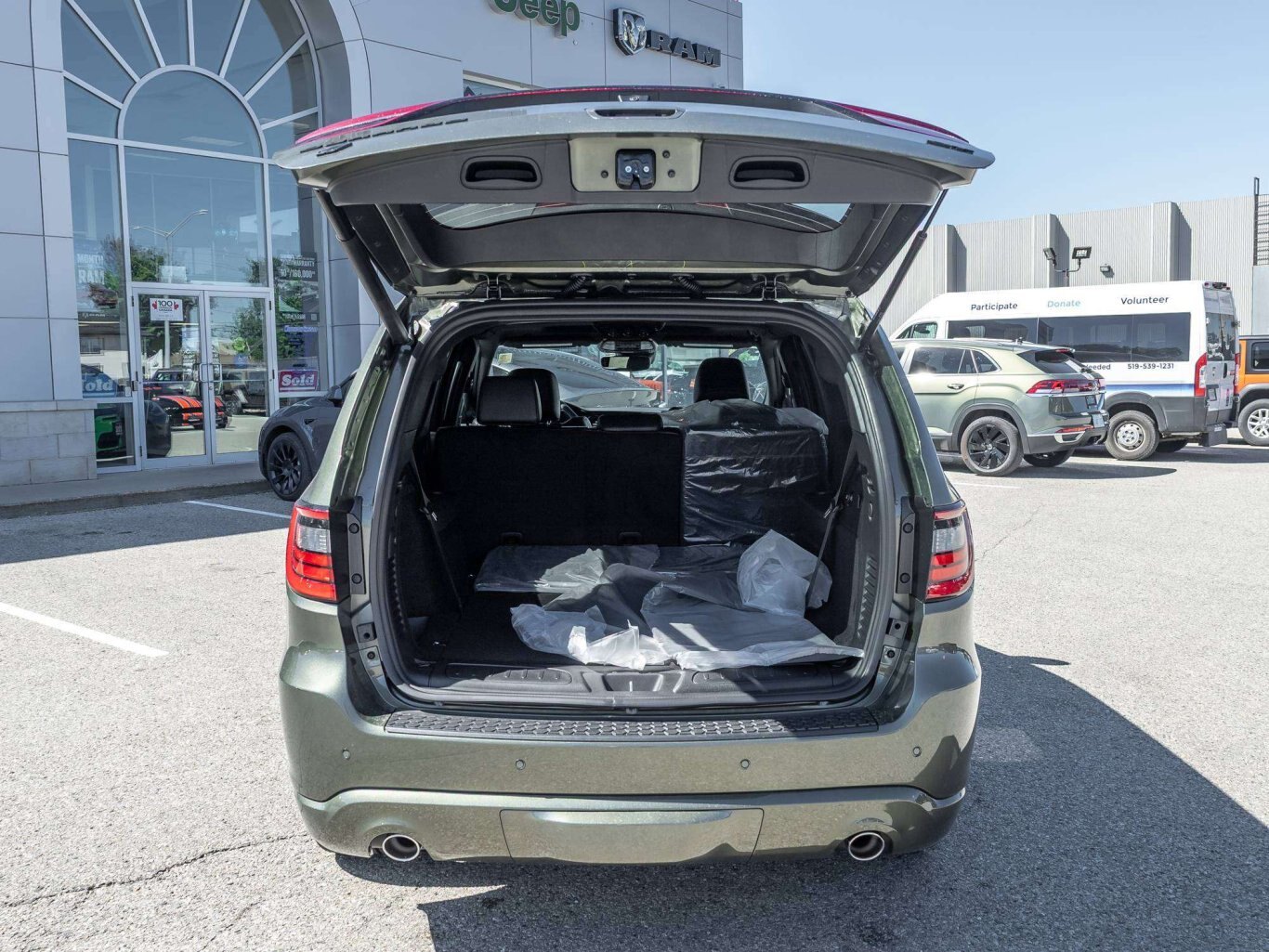 2026 Dodge Durango PLUS BLACK TOP HEMI BLIND SPOT LED