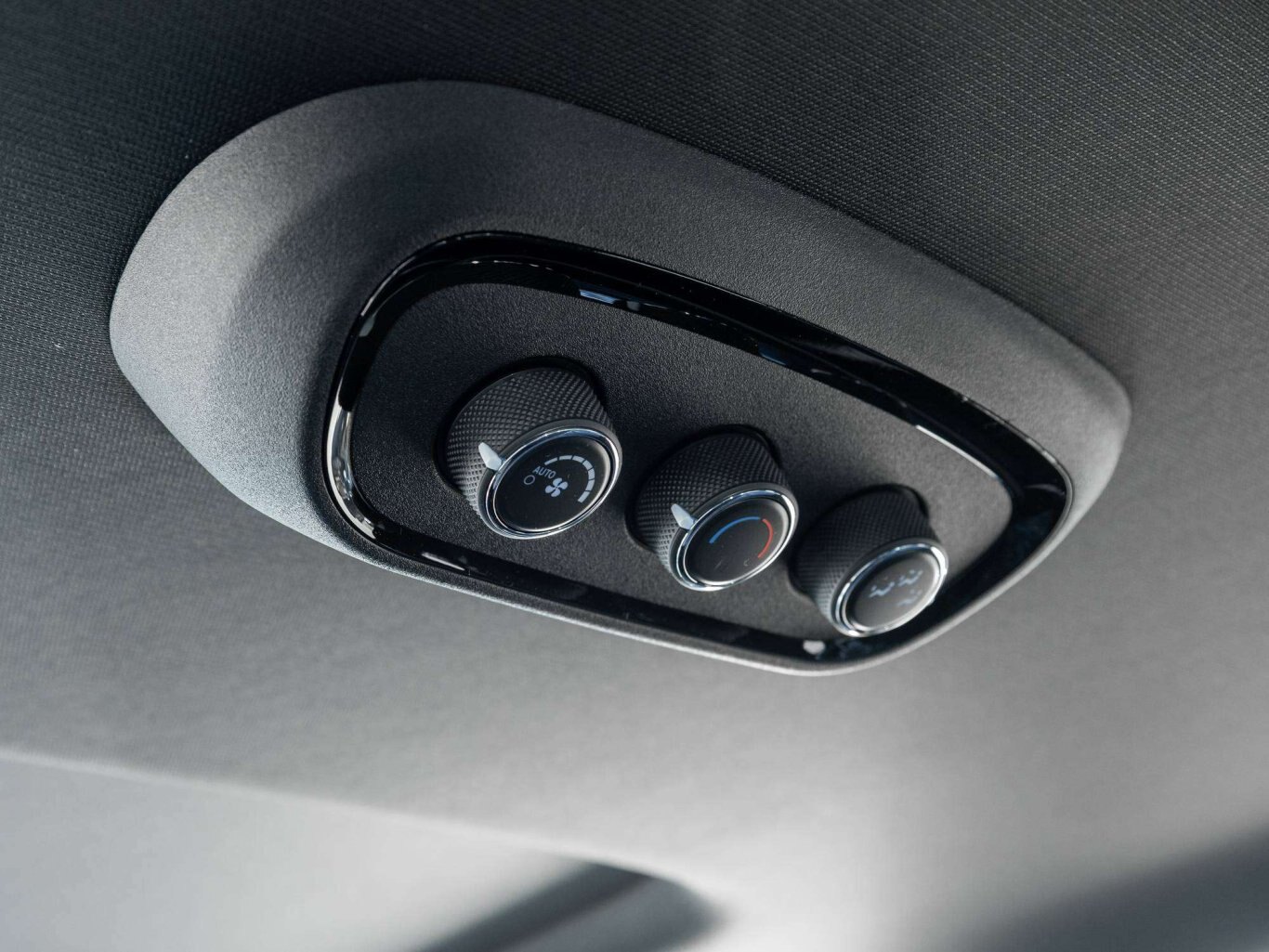 2026 Dodge Durango PLUS BLACK TOP HEMI BLIND SPOT LED