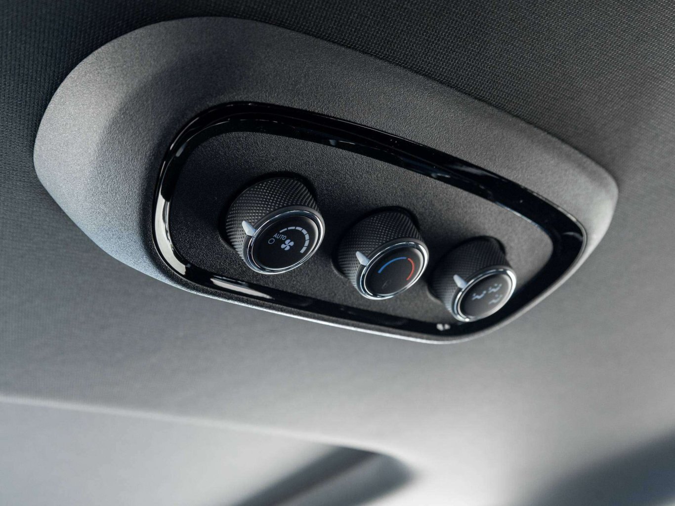 2026 Dodge Durango GT PLUS BLACK TOP WIRELESS CHARGER TOW