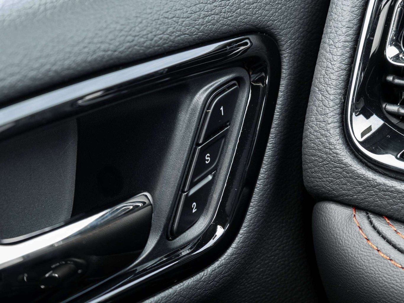 2026 Dodge Durango GT V8 BLACK TOP SUNROOF LEATHER