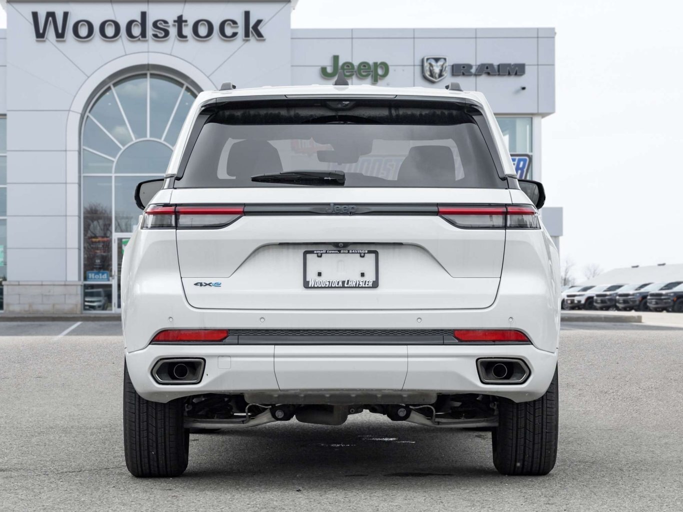 2024 Jeep Grand Cherokee ANNIVERSARY EDITION HYBRID SHOW CAR LIKE NEW