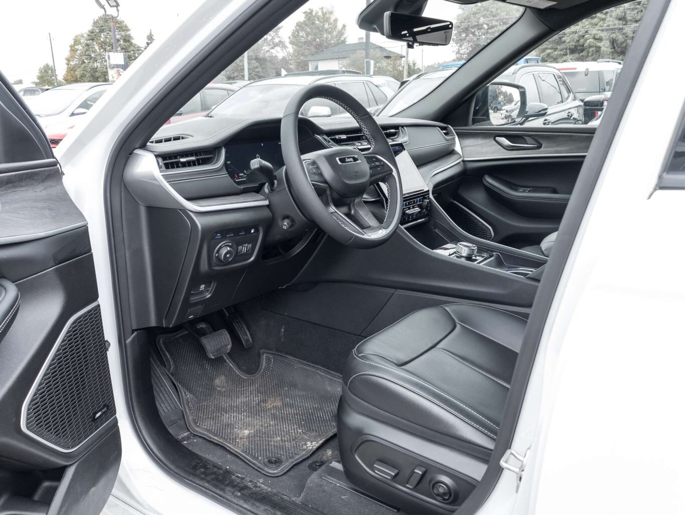 2024 Jeep Grand Cherokee ANNIVERSARY EDITION HYBRID SHOW CAR LIKE NEW