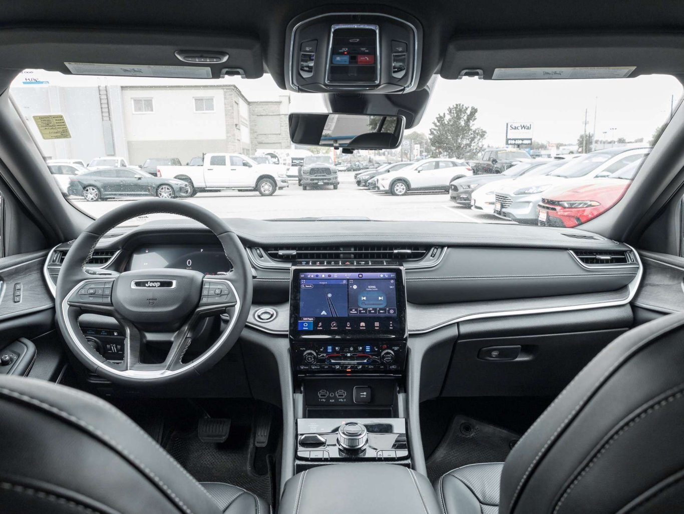 2024 Jeep Grand Cherokee ANNIVERSARY EDITION HYBRID SHOW CAR LIKE NEW