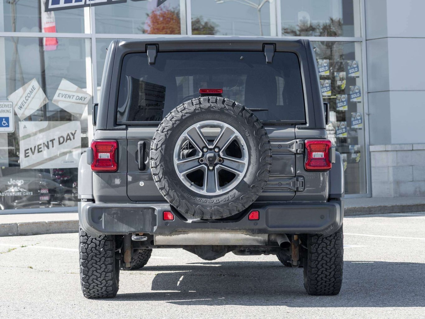 2020 Jeep Wrangler SAHARA COLD WEATHER PKG SAFETY PKG LEATHER