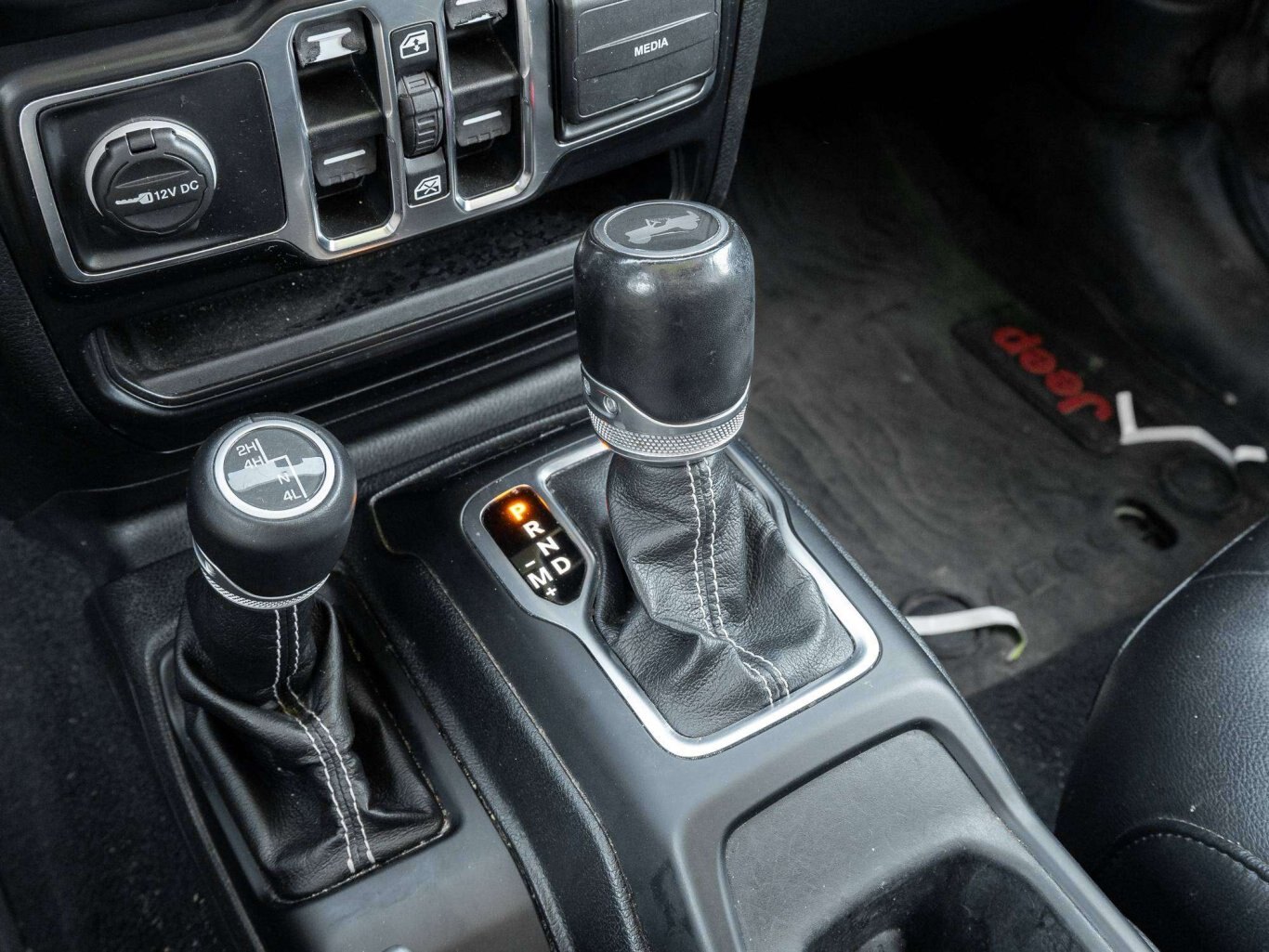 2020 Jeep Wrangler SAHARA COLD WEATHER PKG SAFETY PKG LEATHER