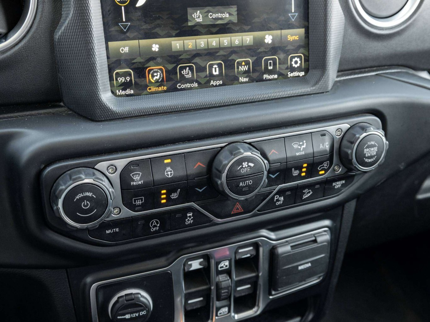 2020 Jeep Wrangler SAHARA COLD WEATHER PKG SAFETY PKG LEATHER
