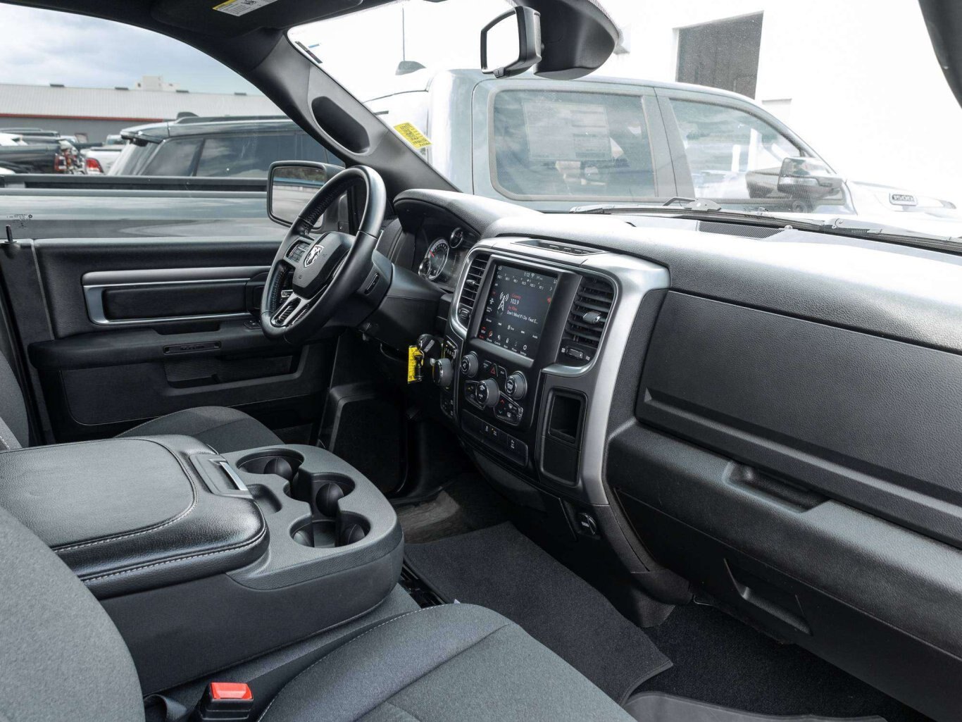 2021 Ram 1500 WARLOCK LUX PKG LOW KMS HEMI FRESH TRADE