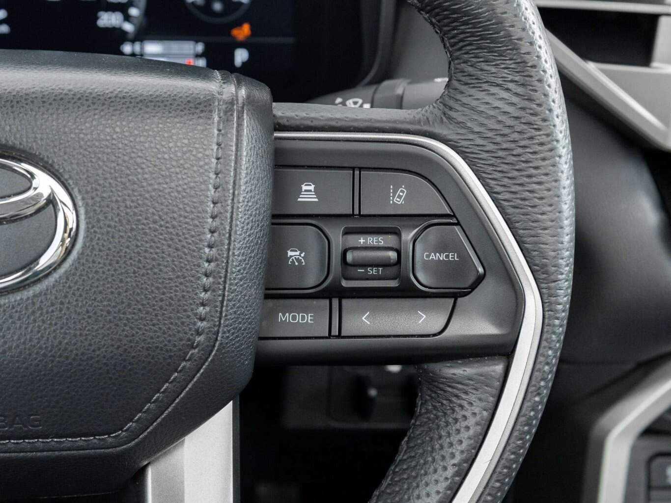 2025 Toyota Tundra LIMITED CREWMAX SUNROOF LEATHER