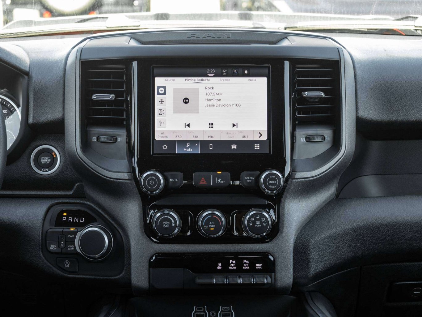 2027 Ram 1500 Express 4x4 Crew Cab 5'7 Box