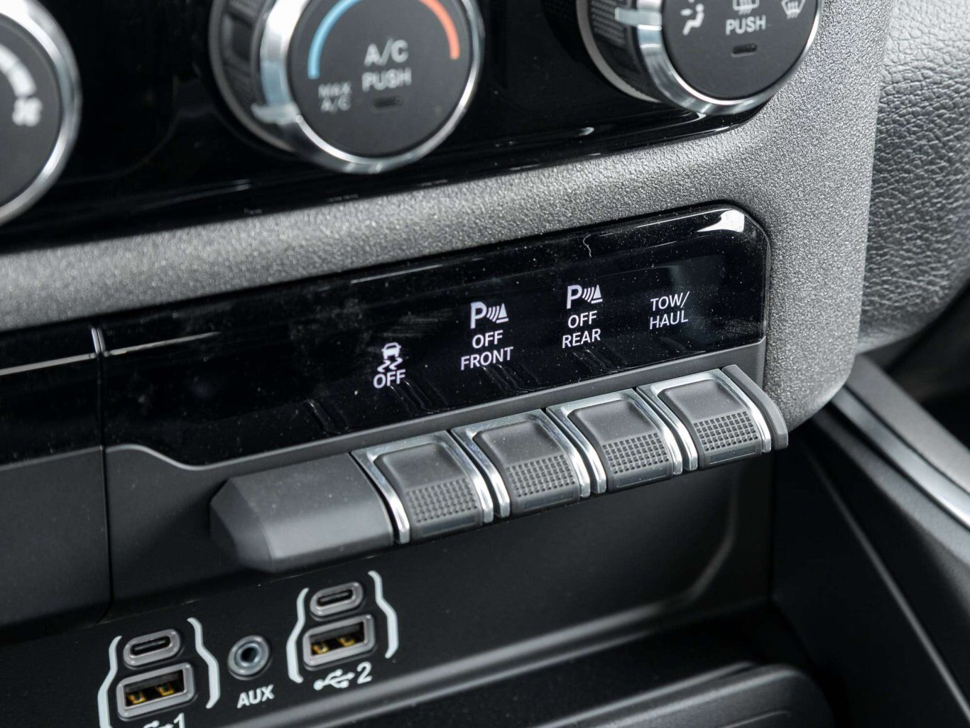 2027 Ram 1500 Express 4x4 Crew Cab 5'7 Box