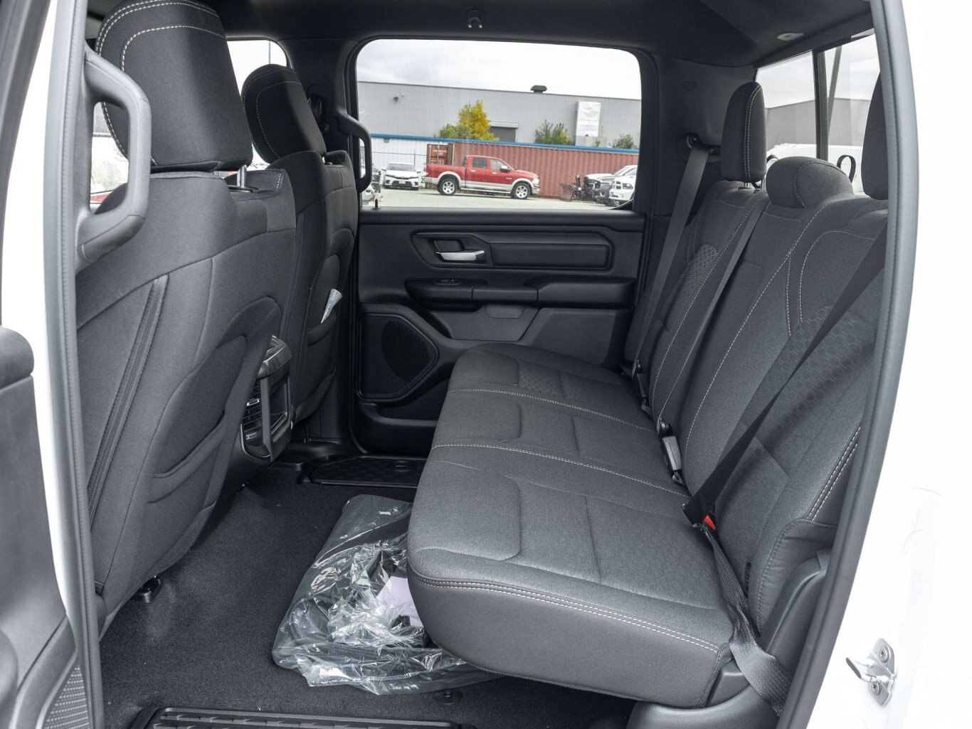 2027 Ram 1500 Express 4x4 Crew Cab 5'7 Box