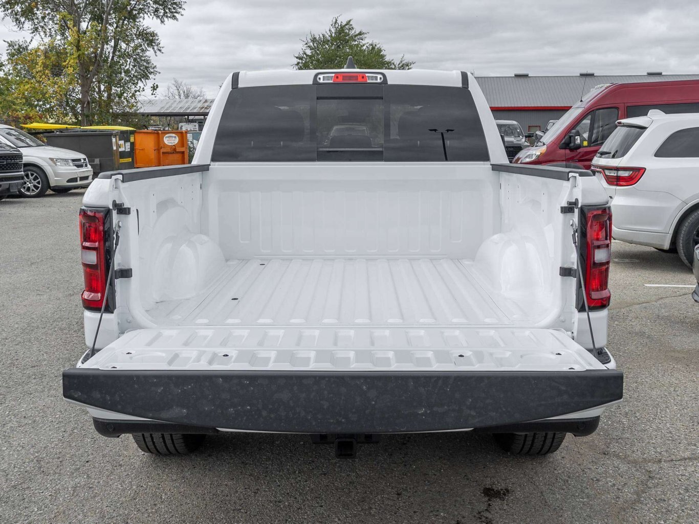 2027 Ram 1500 Express 4x4 Crew Cab 5'7 Box