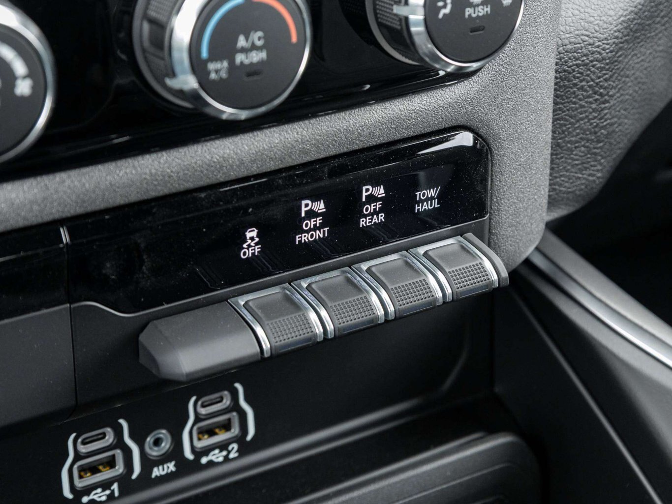 2027 Ram 1500 Express 4x4 Crew Cab 5'7 Box