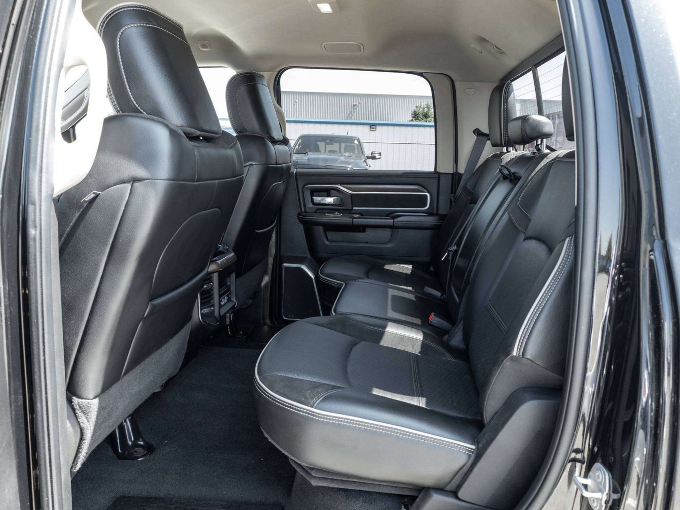 2022 Ram 3500 LARAMIE 12 6.7L DIESEL 5TH WHEEL PREP