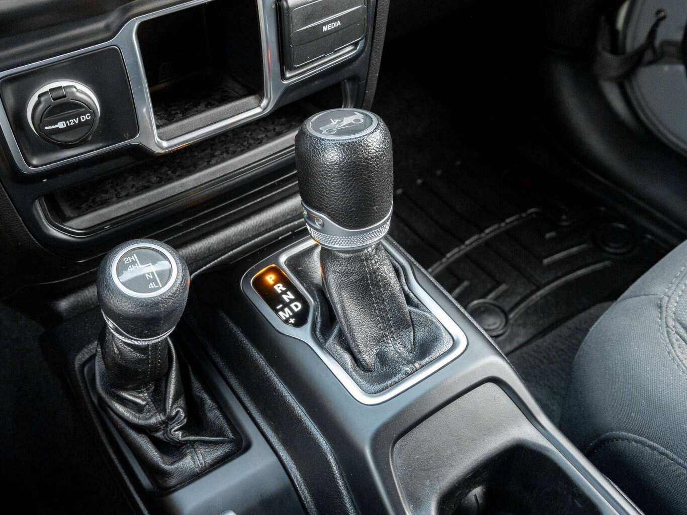 2019 Jeep Wrangler SPORT AC AUTO FREASH TRADE CHEAP GAS