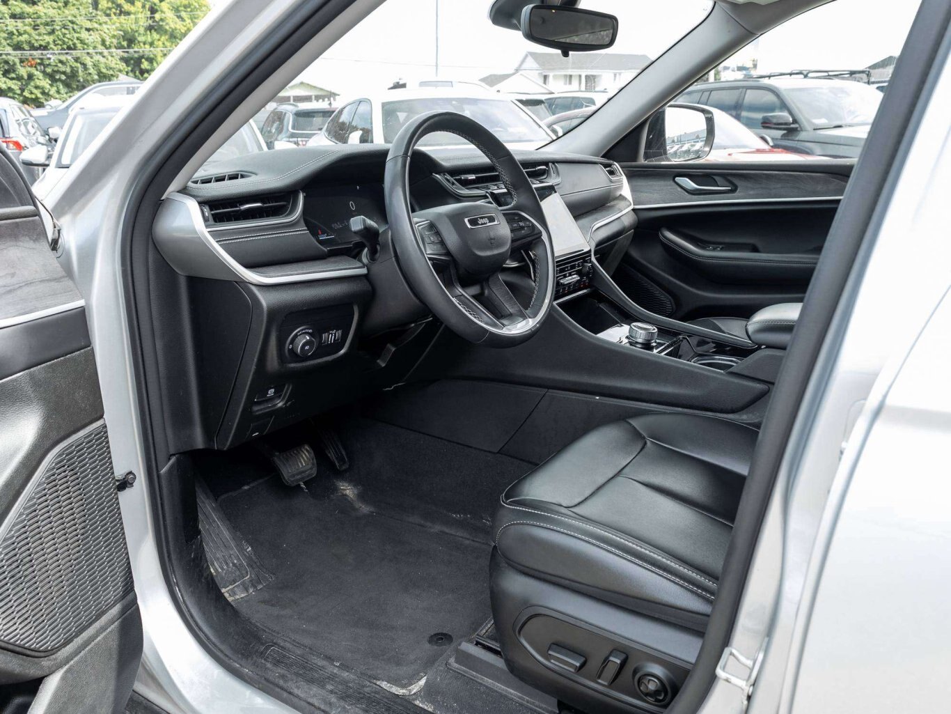 2023 Jeep Grand Cherokee LIMITED L BLIND SPOT POWER DOORS