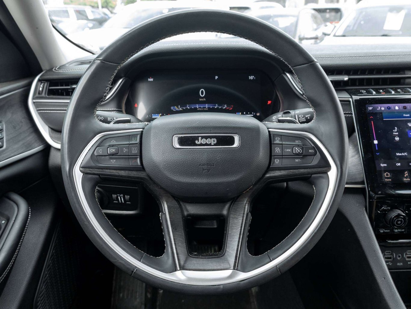 2023 Jeep Grand Cherokee LIMITED L BLIND SPOT POWER DOORS