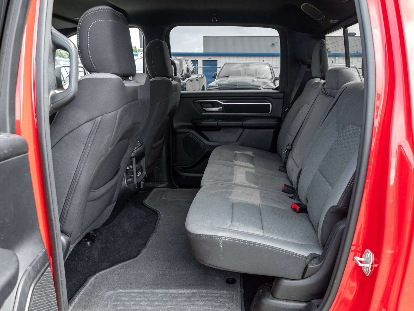 2025 Ram 1500 BIG HORN LEVEL 2 BED UTILITY CO CAR
