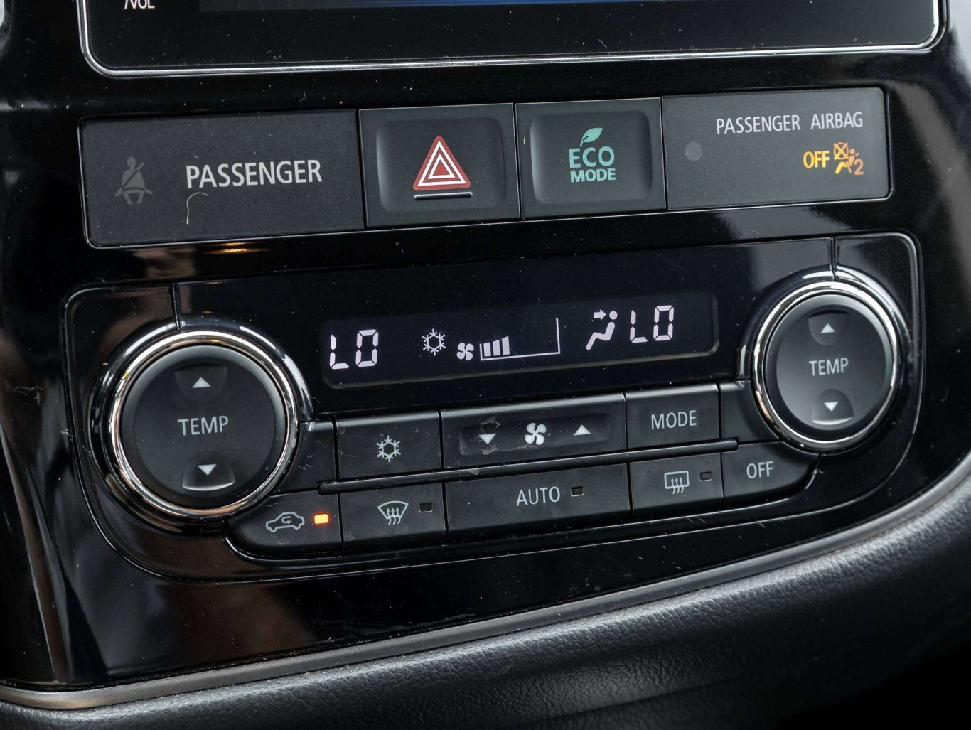 2018 Mitsubishi Outlander GT SUNROOF HEATED SEATS/WHEEL LOW KMS