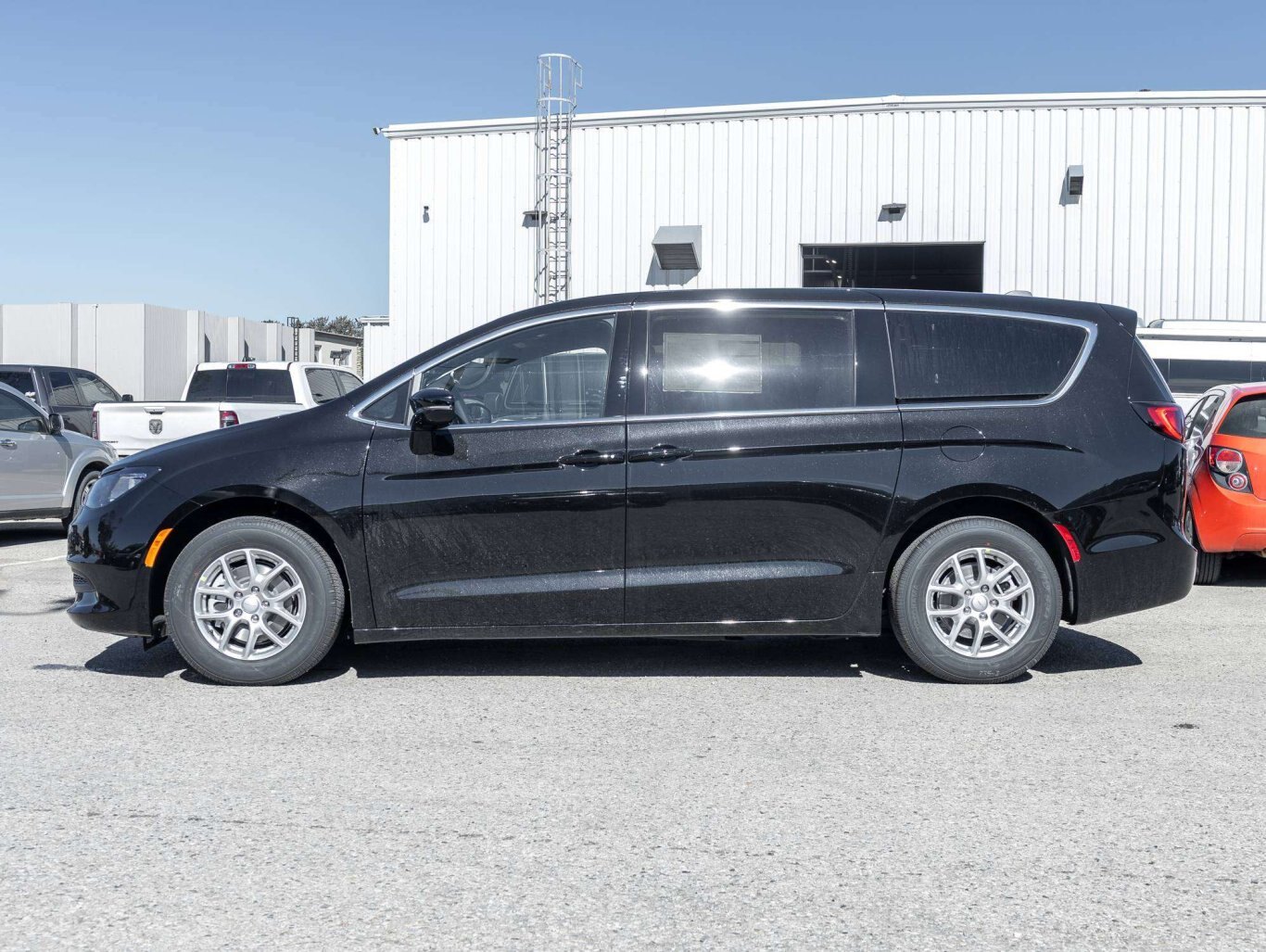 2026 Jeep Cherokee OVERLAND   ADVANCED PRO TECH   TOW PKG   INTER PRO