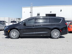 2027 Chrysler Grand Caravan SXT 2WD