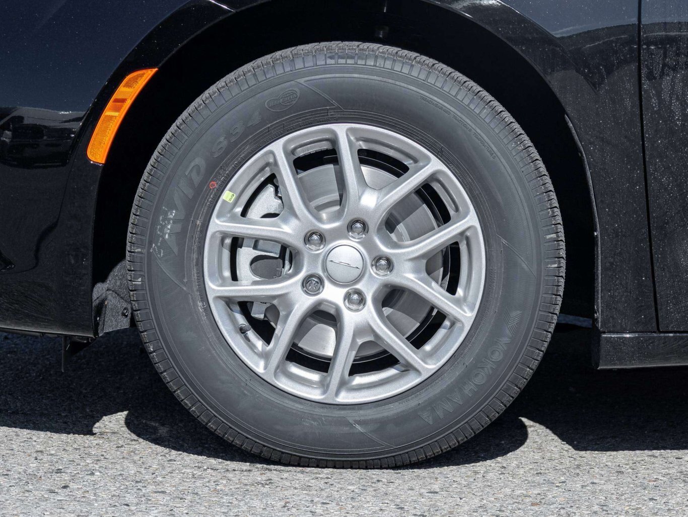 2026 Chrysler Pacifica LIMITED   S PKG   PANO ROOF   2 DVDS   H/K AUDIO