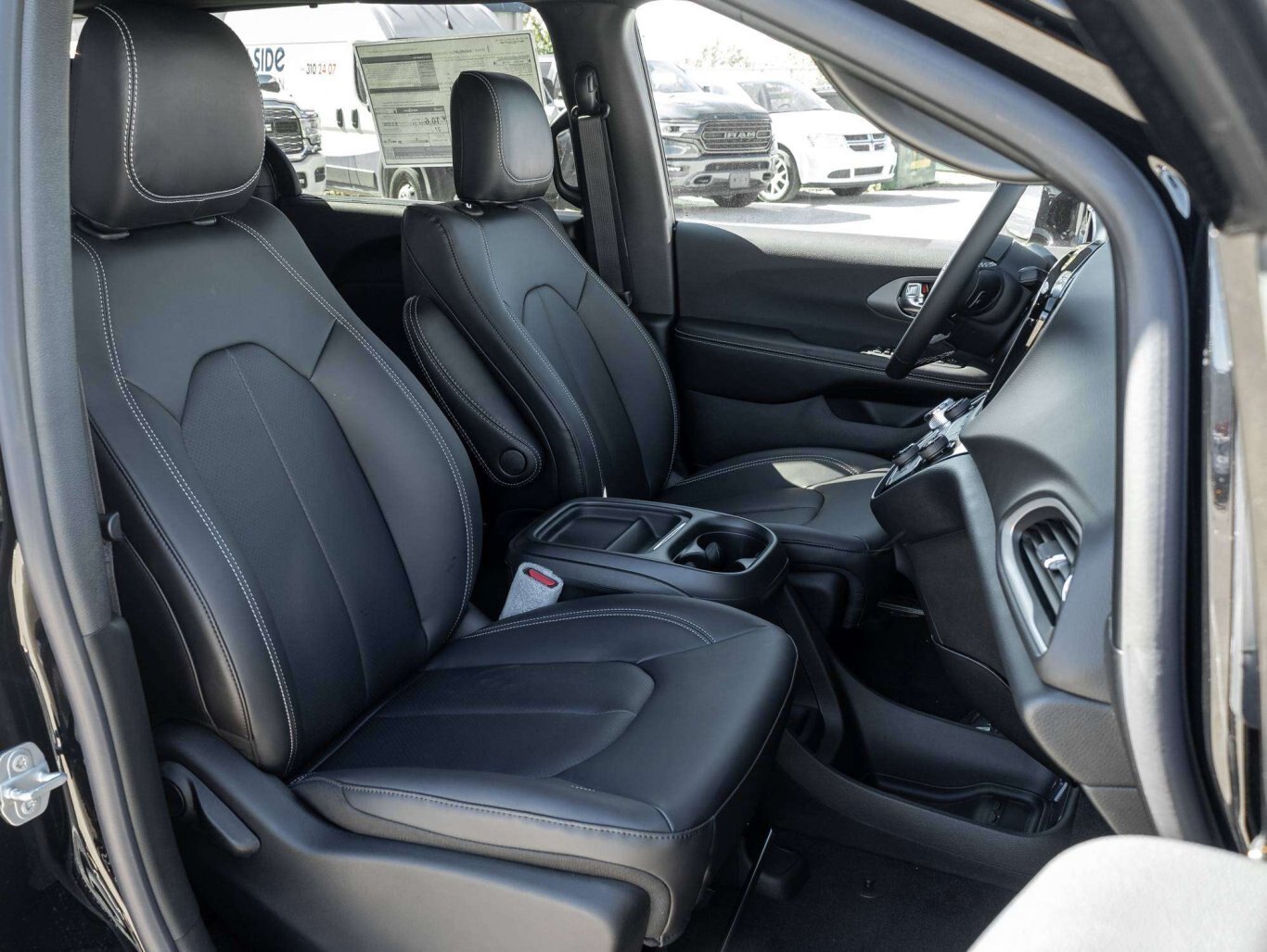 2027 Chrysler Grand Caravan SXT 2WD