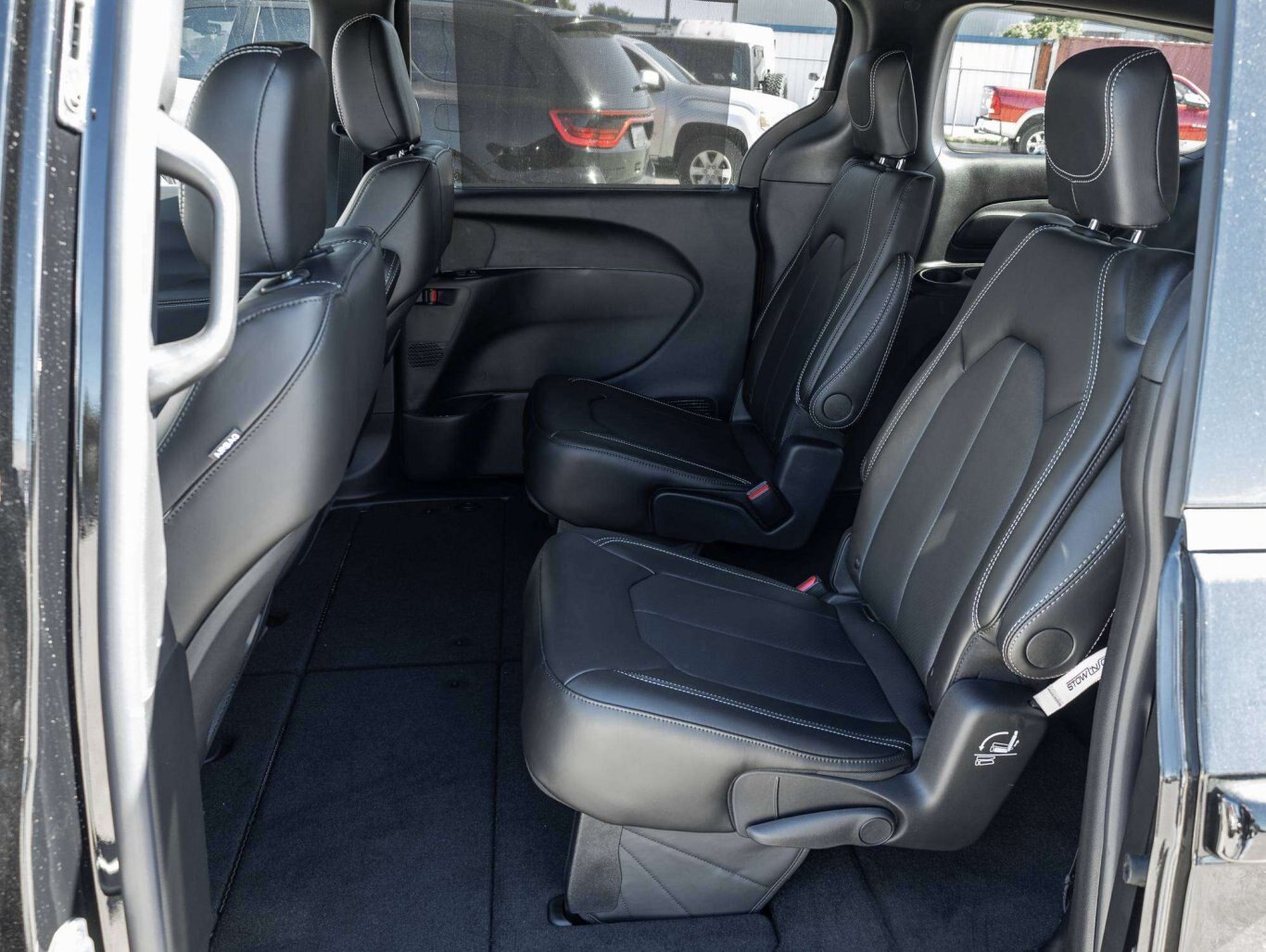 2027 Chrysler Grand Caravan SXT 2WD