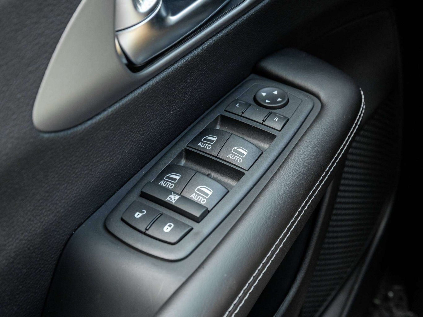 2027 Chrysler Grand Caravan SXT 2WD