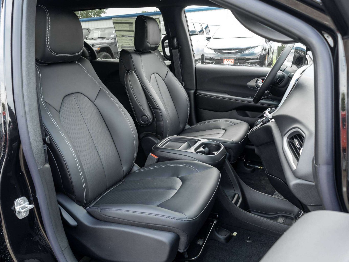 2027 Chrysler Grand Caravan SXT 2WD