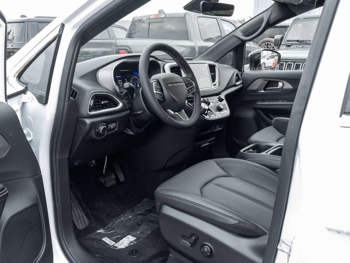 2027 Chrysler Grand Caravan SXT 2WD