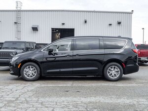 2027 Chrysler Grand Caravan SXT 2WD