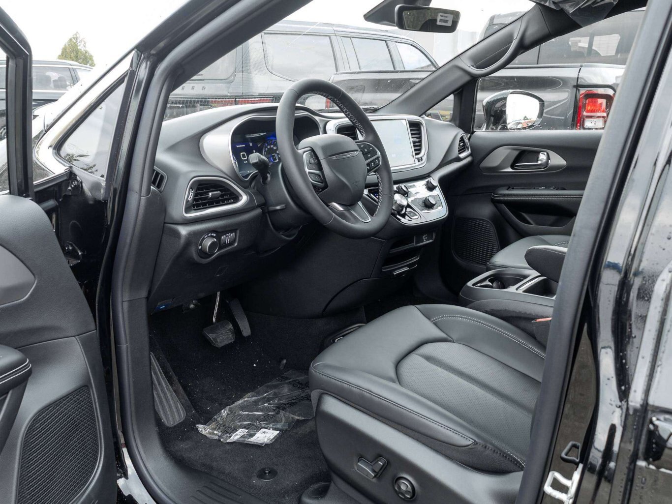 2027 Chrysler Grand Caravan SXT 2WD