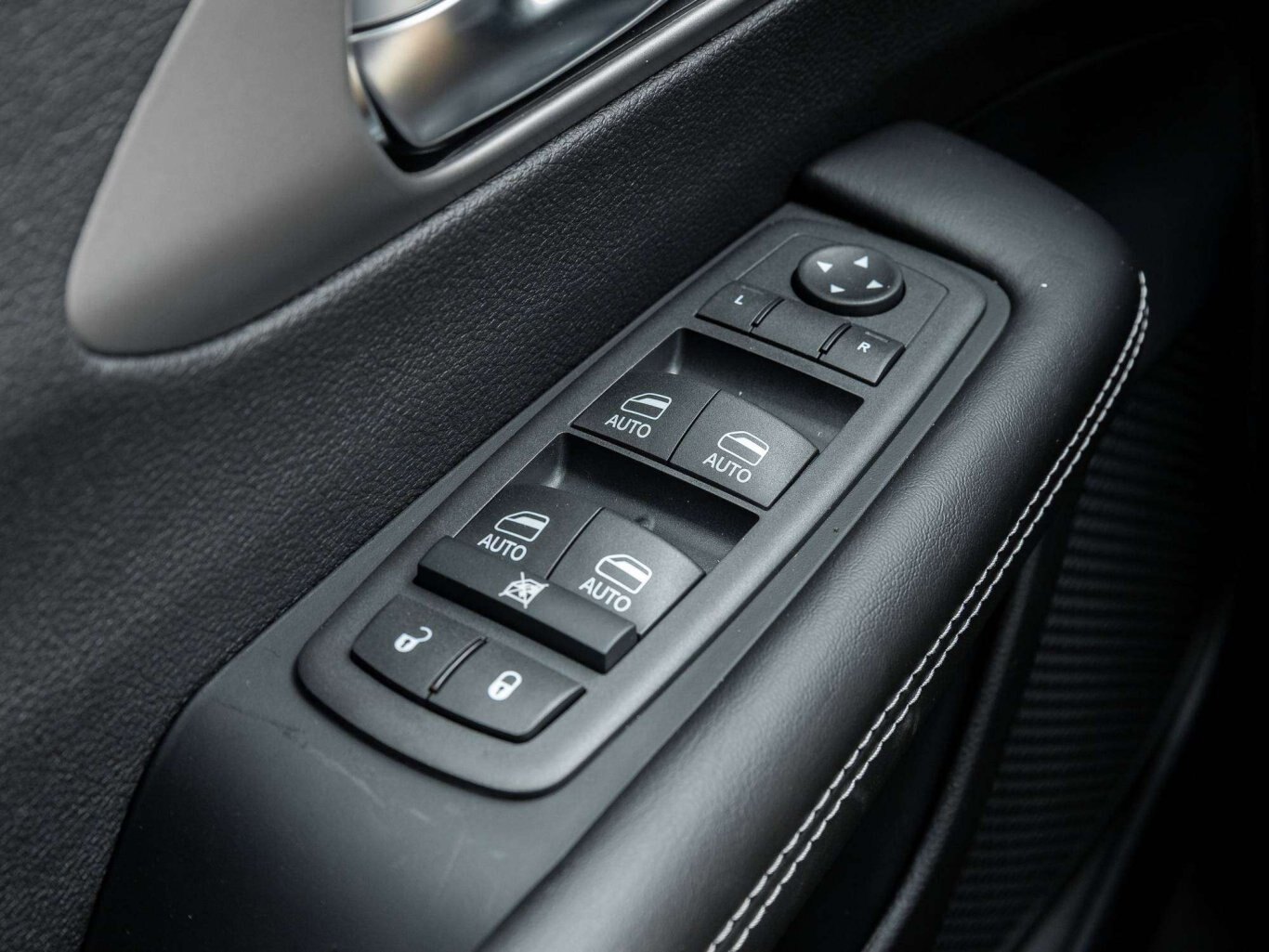 2027 Chrysler Grand Caravan SXT 2WD