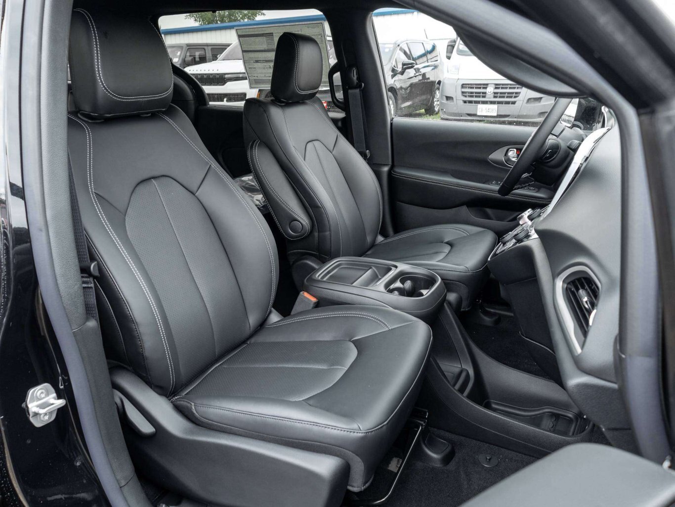2027 Chrysler Grand Caravan SXT 2WD