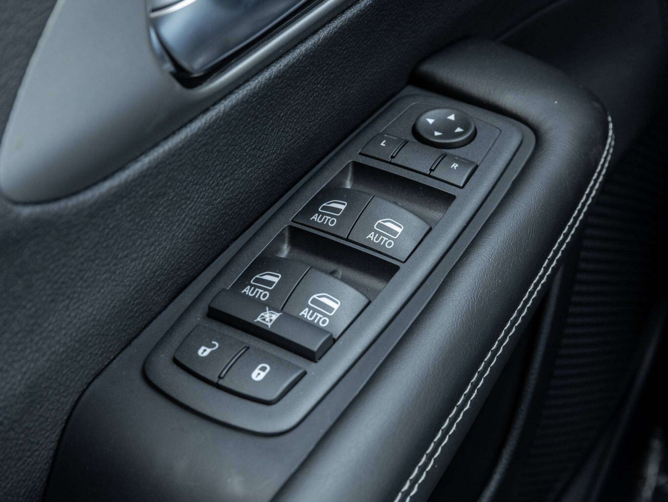 2027 Chrysler Pacifica SELECT ALL NEW DESIGN LOW RATES