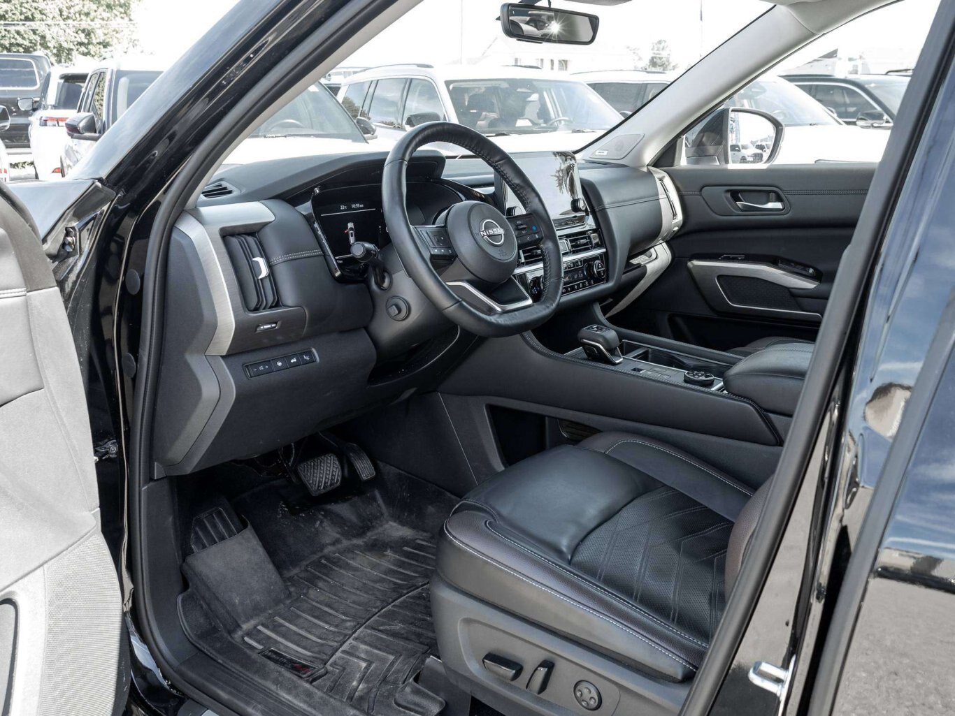 2024 Nissan Pathfinder PLATINUM SPECIAL FEATURE 7 PASSENGER LOADED