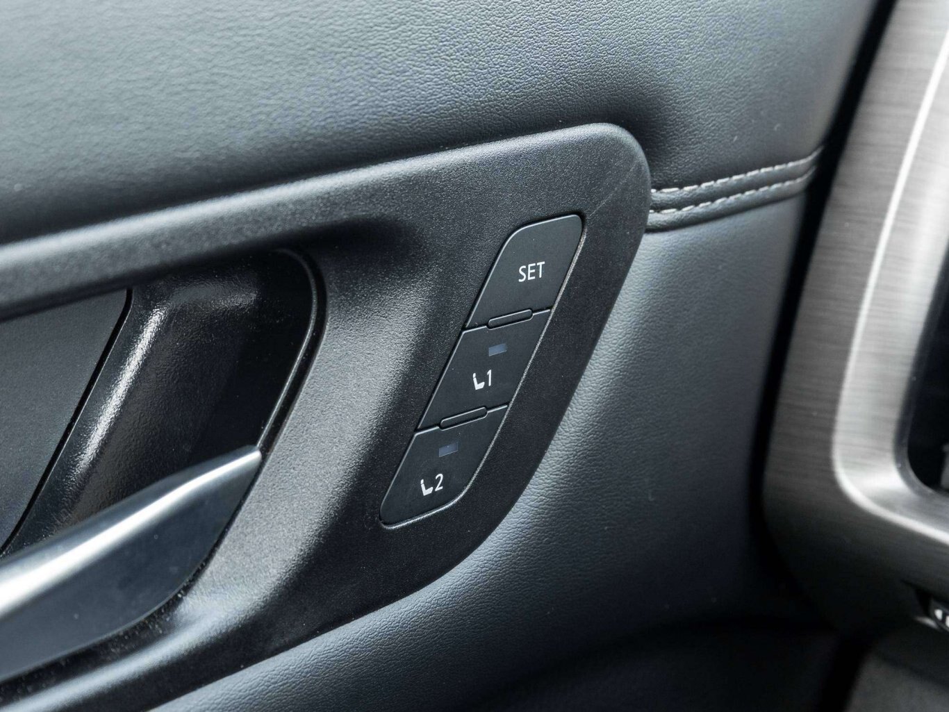 2024 Nissan Pathfinder PLATINUM SPECIAL FEATURE 7 PASSENGER LOADED