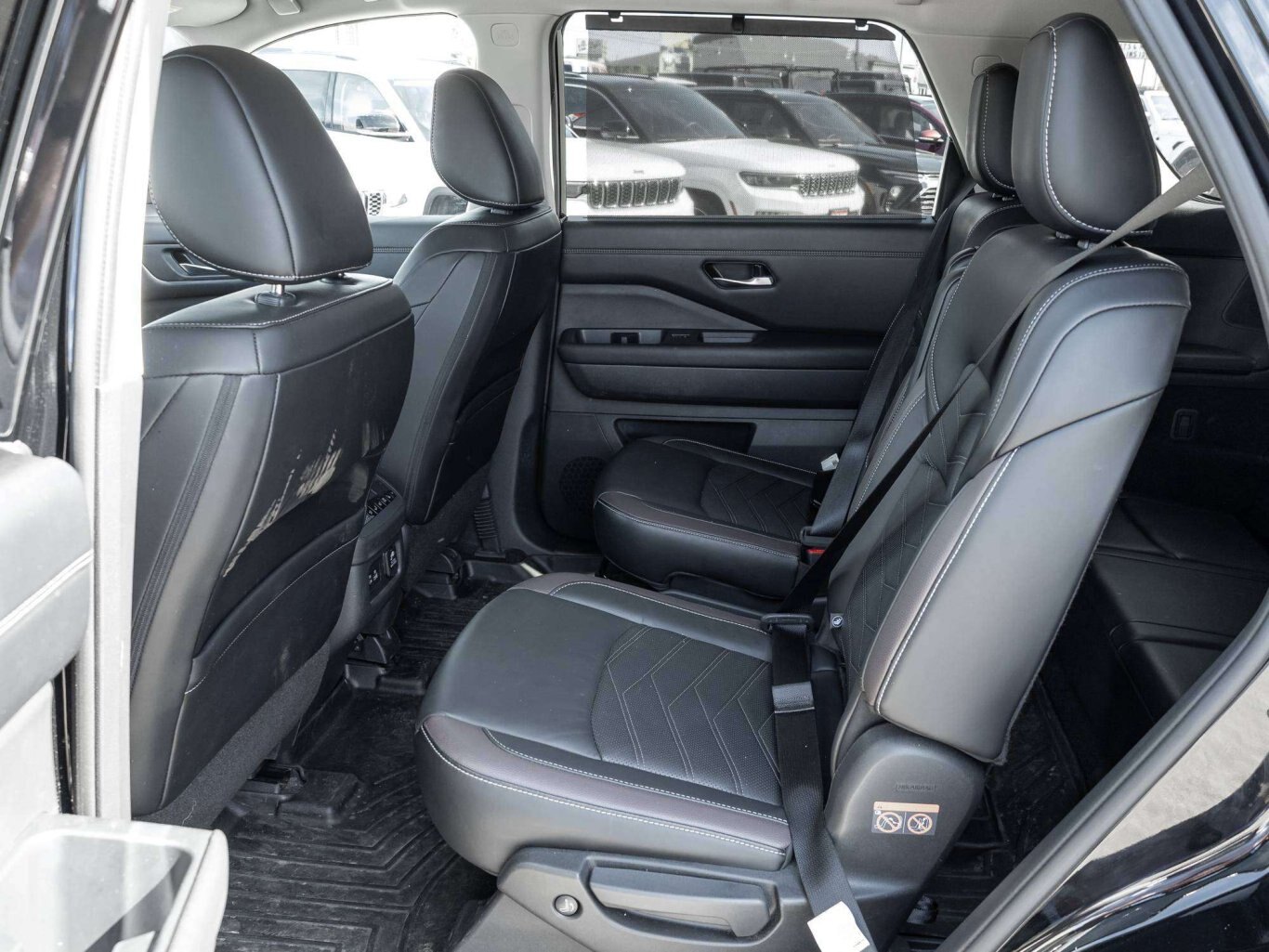 2024 Nissan Pathfinder PLATINUM SPECIAL FEATURE 7 PASSENGER LOADED