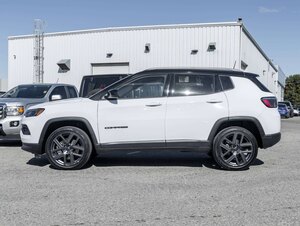 2026 Jeep Compass LIMITED BLIND SPOT POWER DOORS KEYLESS ENTRY