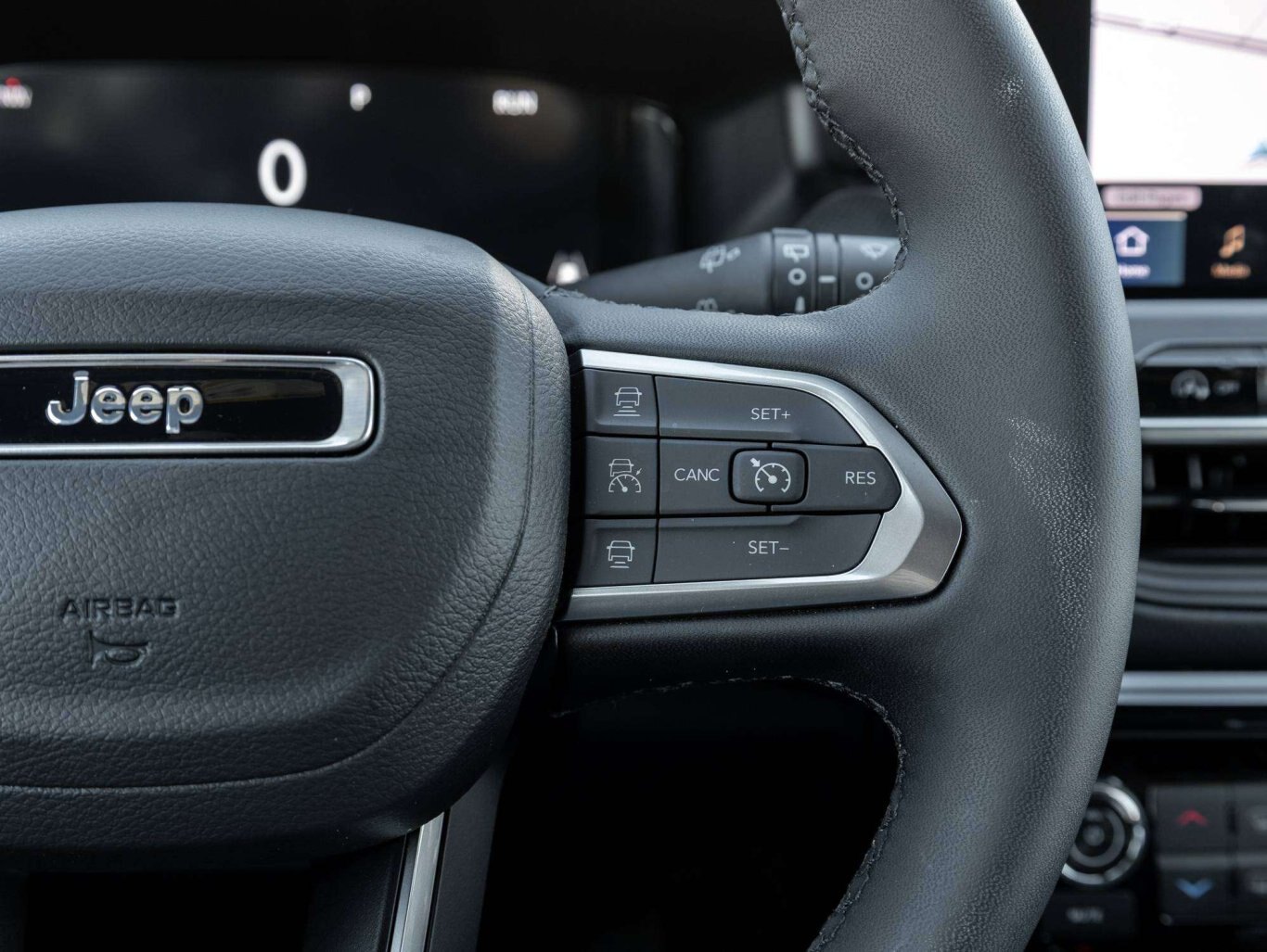 2026 Jeep Compass LIMITED BLIND SPOT POWER DOORS KEYLESS ENTRY