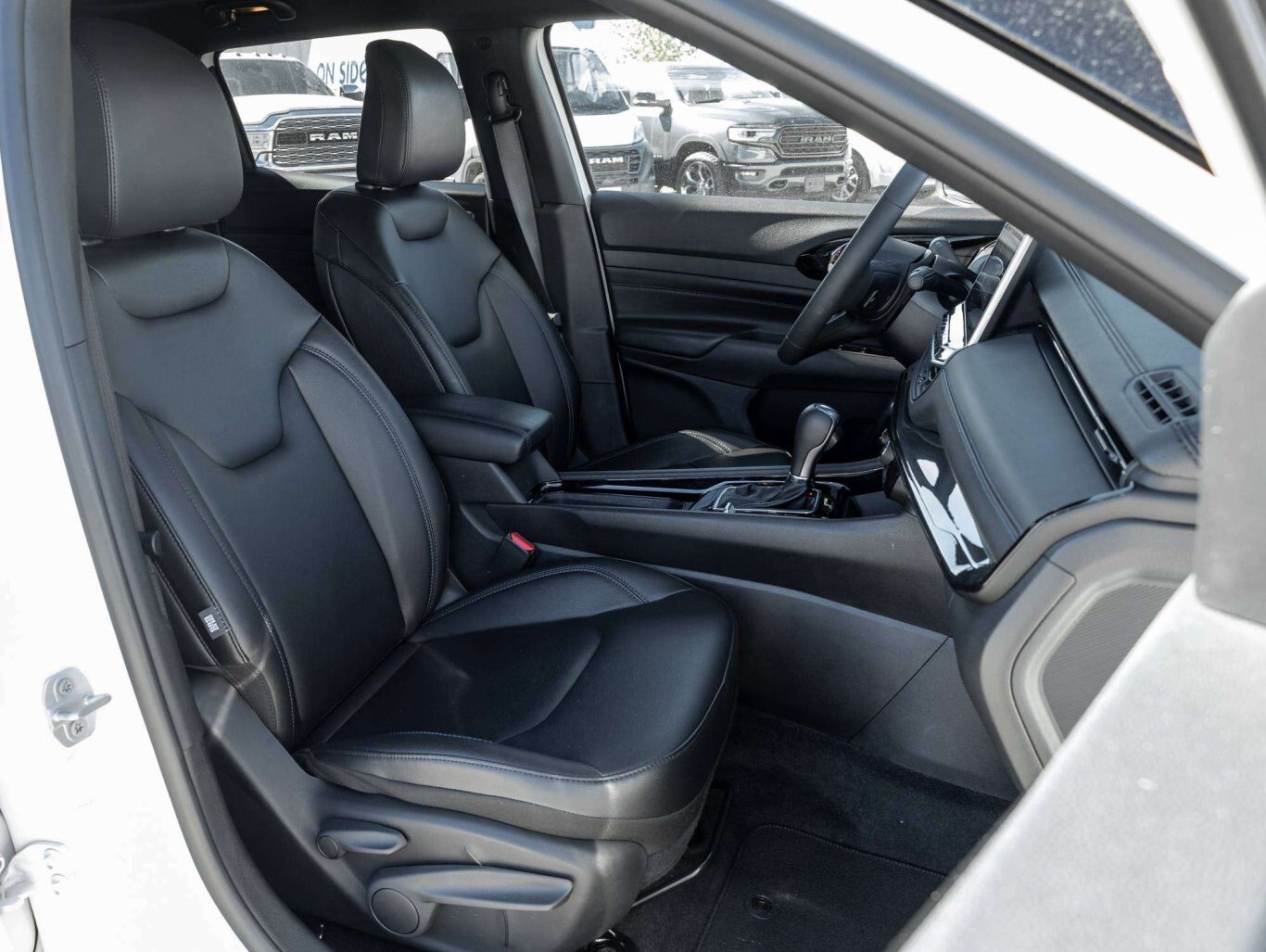 2026 Jeep Compass LIMITED BLIND SPOT POWER DOORS KEYLESS ENTRY
