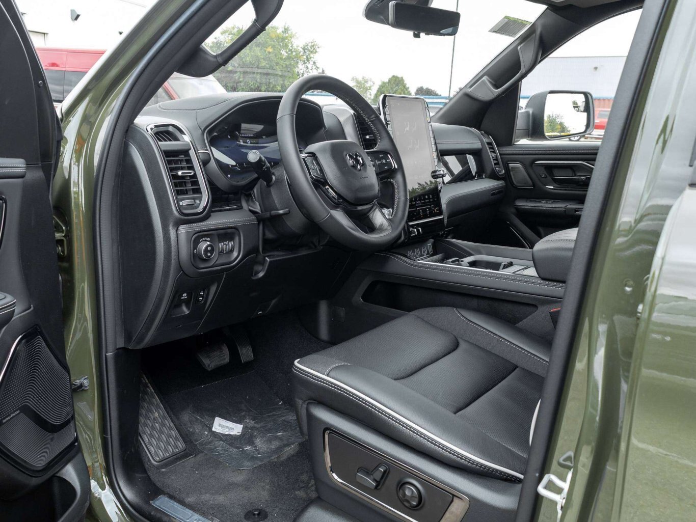 2027 Ram 1500 Limited 4x4 Crew Cab 5'7 Box