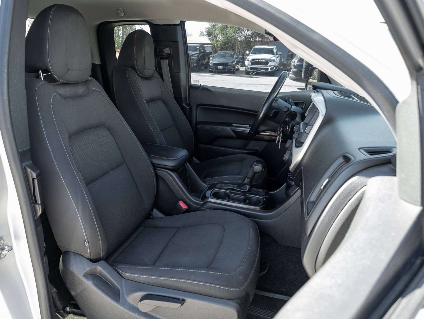 2018 GMC Canyon SLE LOW KMS MUST SEE BLUETOOTH