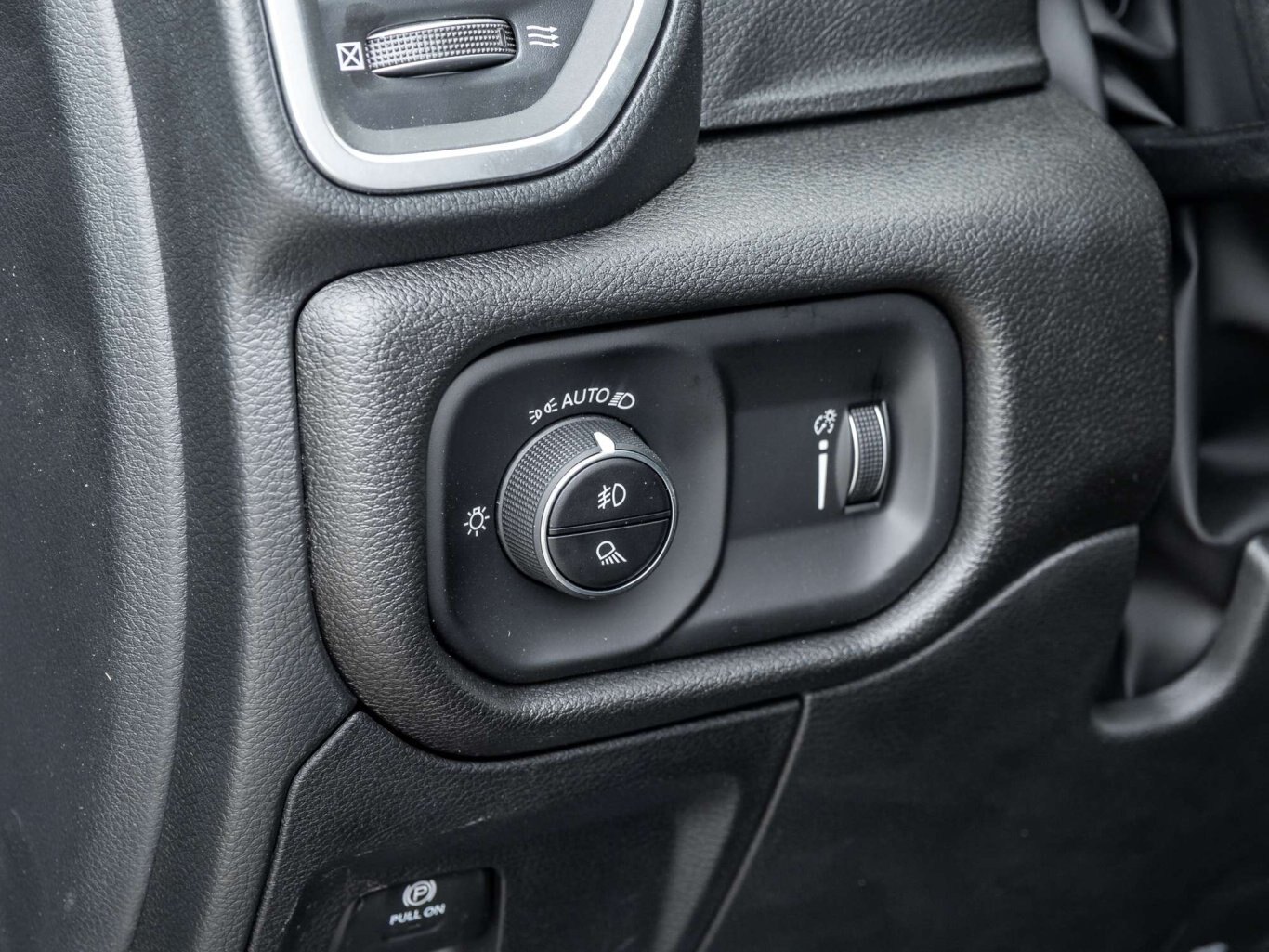 2026 Ram 1500 EXPRESS BRAND NEW WHY BUY USED LOW PAYMENTS