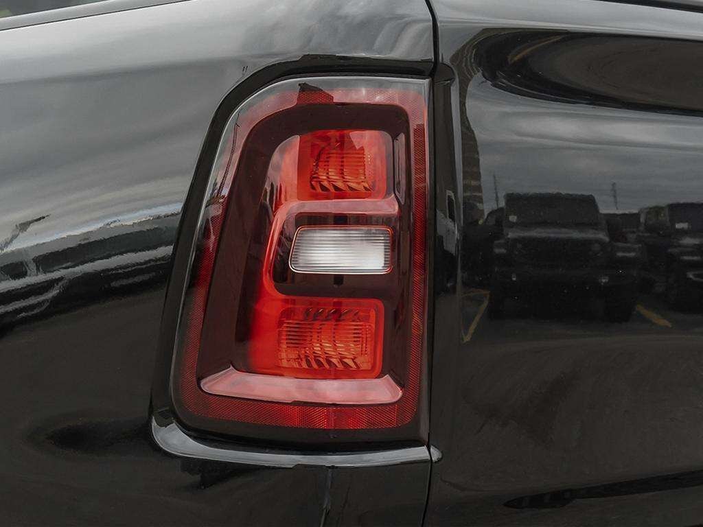 2026 Ram 1500 Express 4x4 Crew Cab 5'7 Box