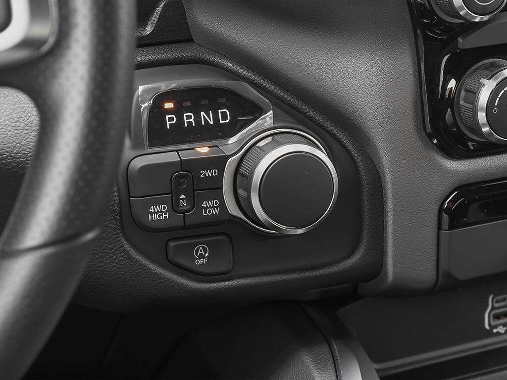 2026 Ram 1500 Express 4x4 Crew Cab 5'7 Box