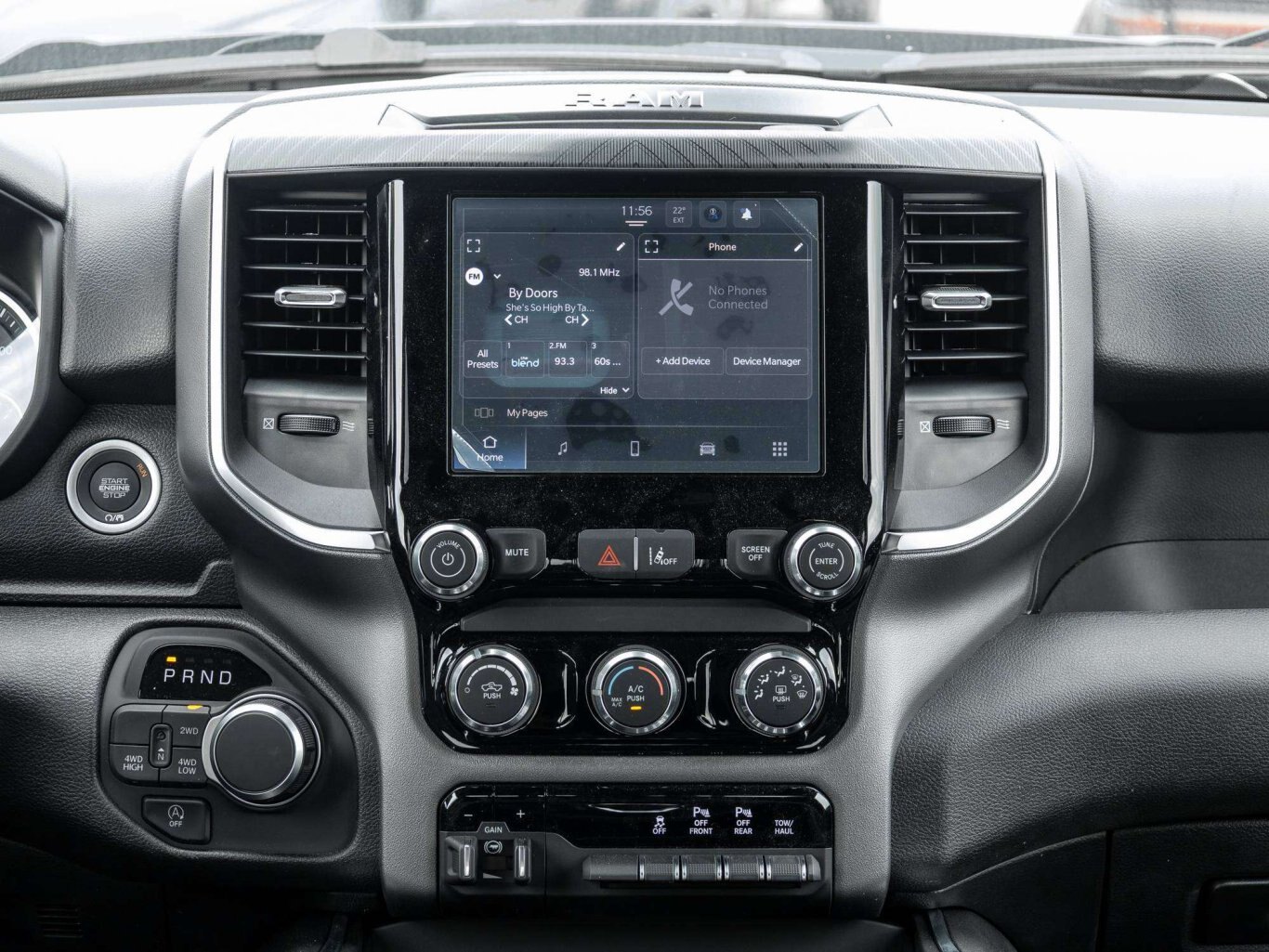 2026 Ram 1500 Express 4x4 Crew Cab 5'7 Box