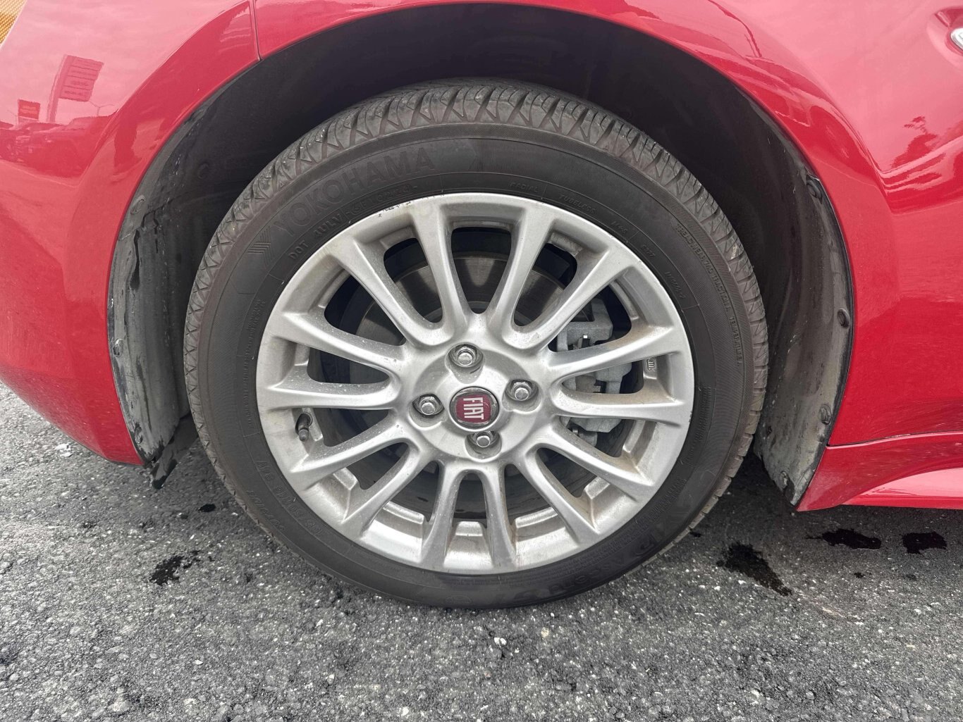 2017 FIAT 124 Spider SPECIAL FEATURE SAVE NOW LOW PAYMENTS LOW KM